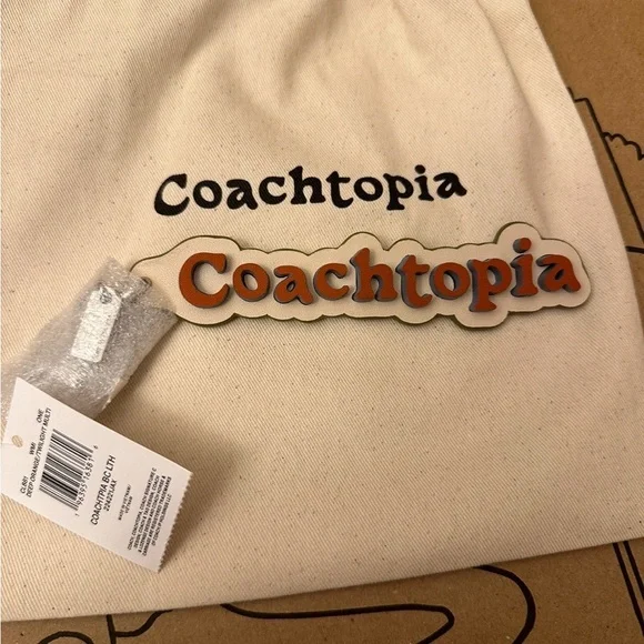 ❤️❤️❤️NWT Coach/Coachtopia purse/backpack keychain/silvertone ❤️❤️❤️ Coach | Bags | Nwt Coachcoachtopia Pursebackpack Keychain  main image 2